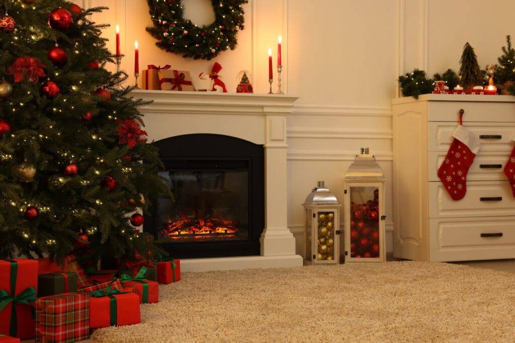 Living room in Burlington decorated for the holidays after having the carpet professionally cleaned by Amazing Results to remove allergens.